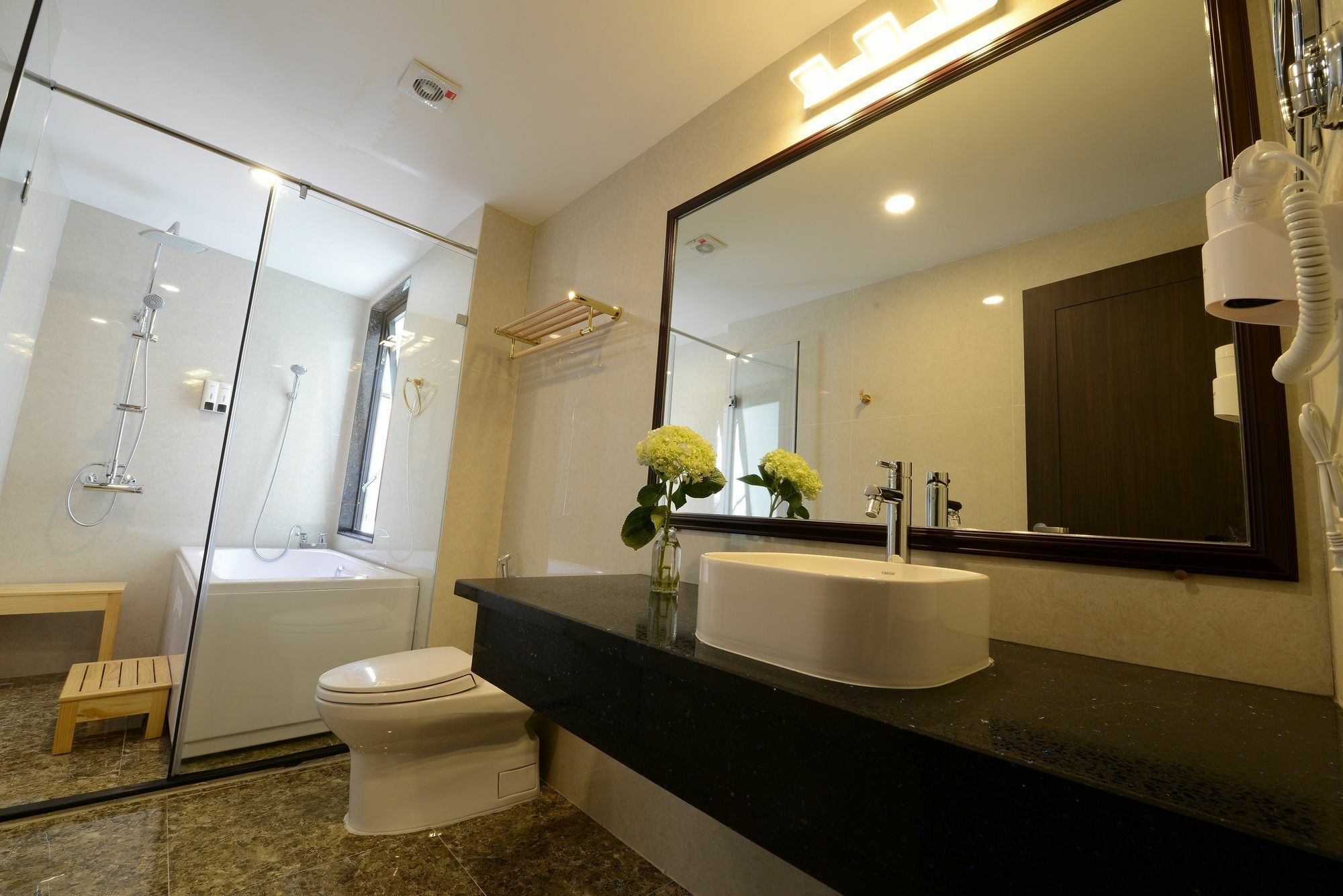 Hanoi Emerald Waters Hotel & Spa Exterior foto